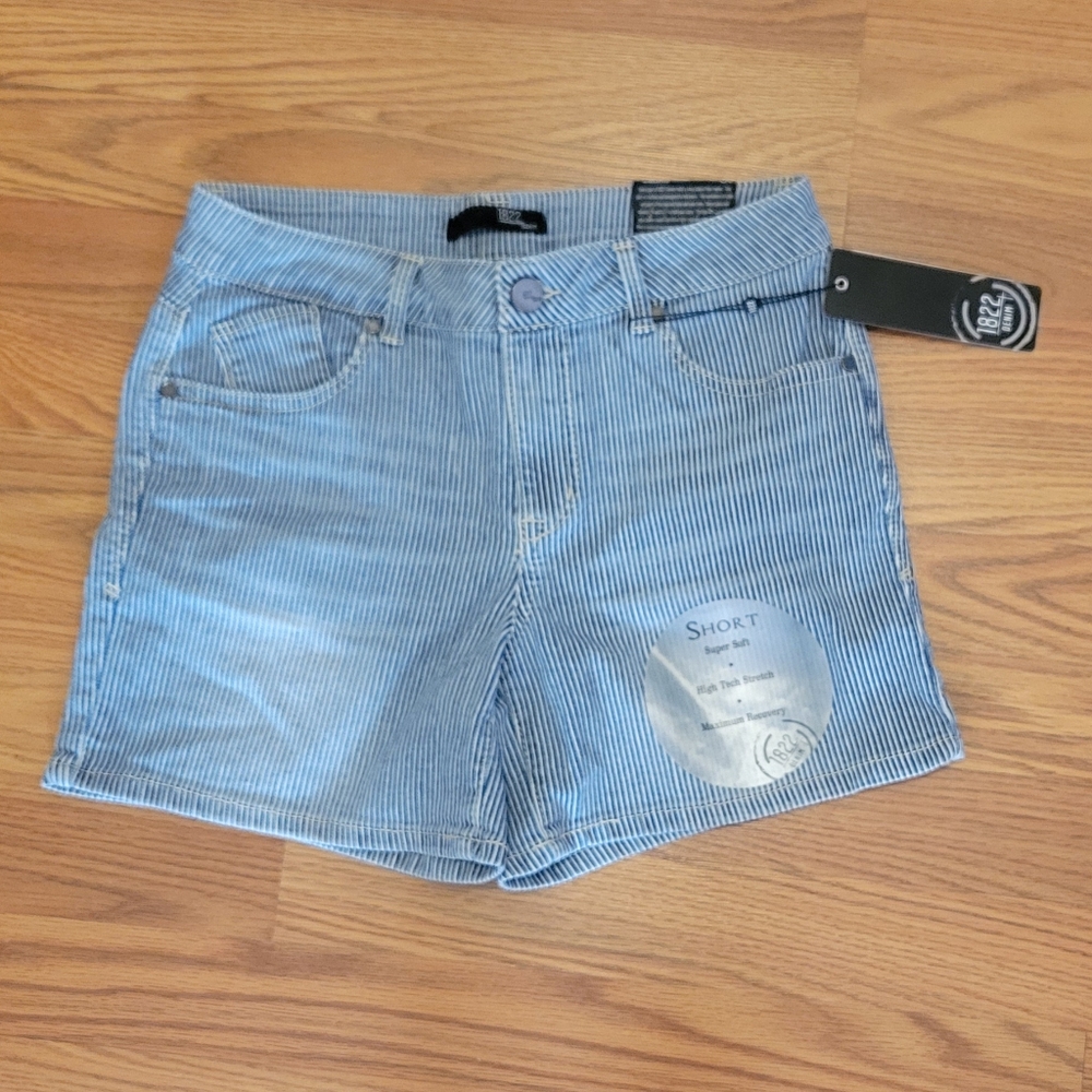 1822 Denim Blue Striped Shorts - Size 10
